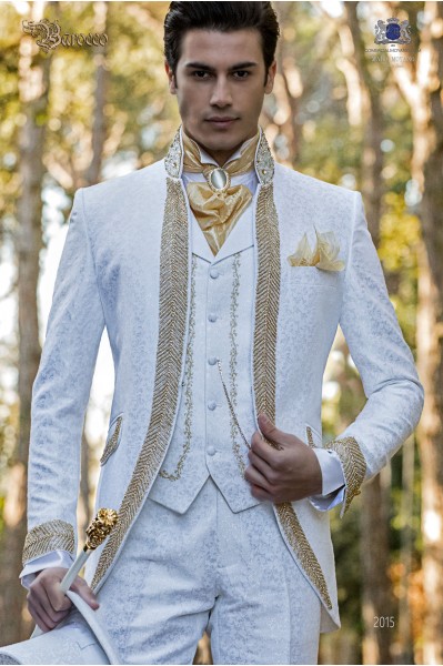 Barocke Hochzeitsanzug, Vintage Gehrock in weißem Blumenbrokat, Mao Halskette mit Gold Strass 2015
