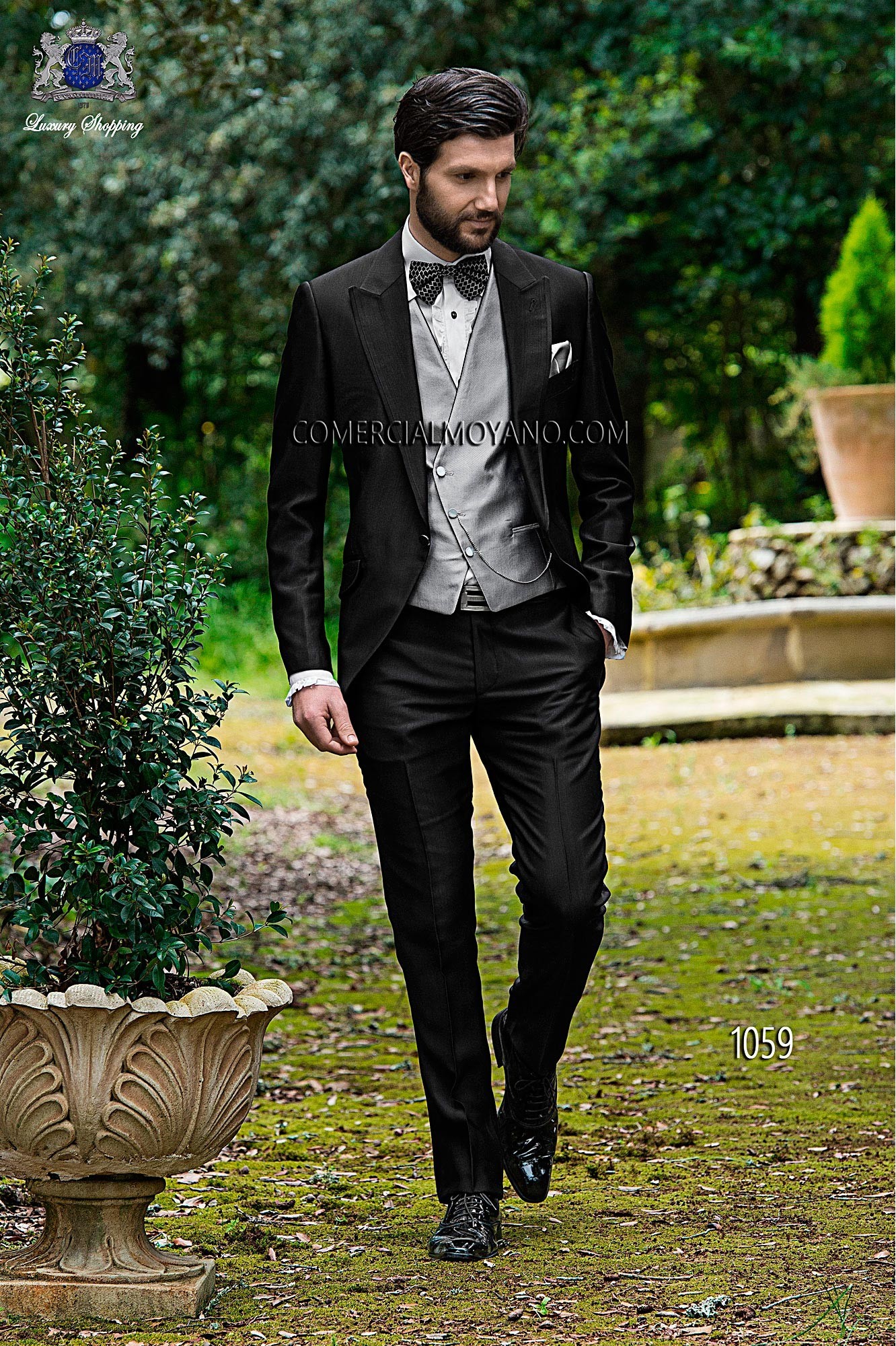 Traje de novio moderno negro modelo: 1059 Mario Moyano colección Fashion