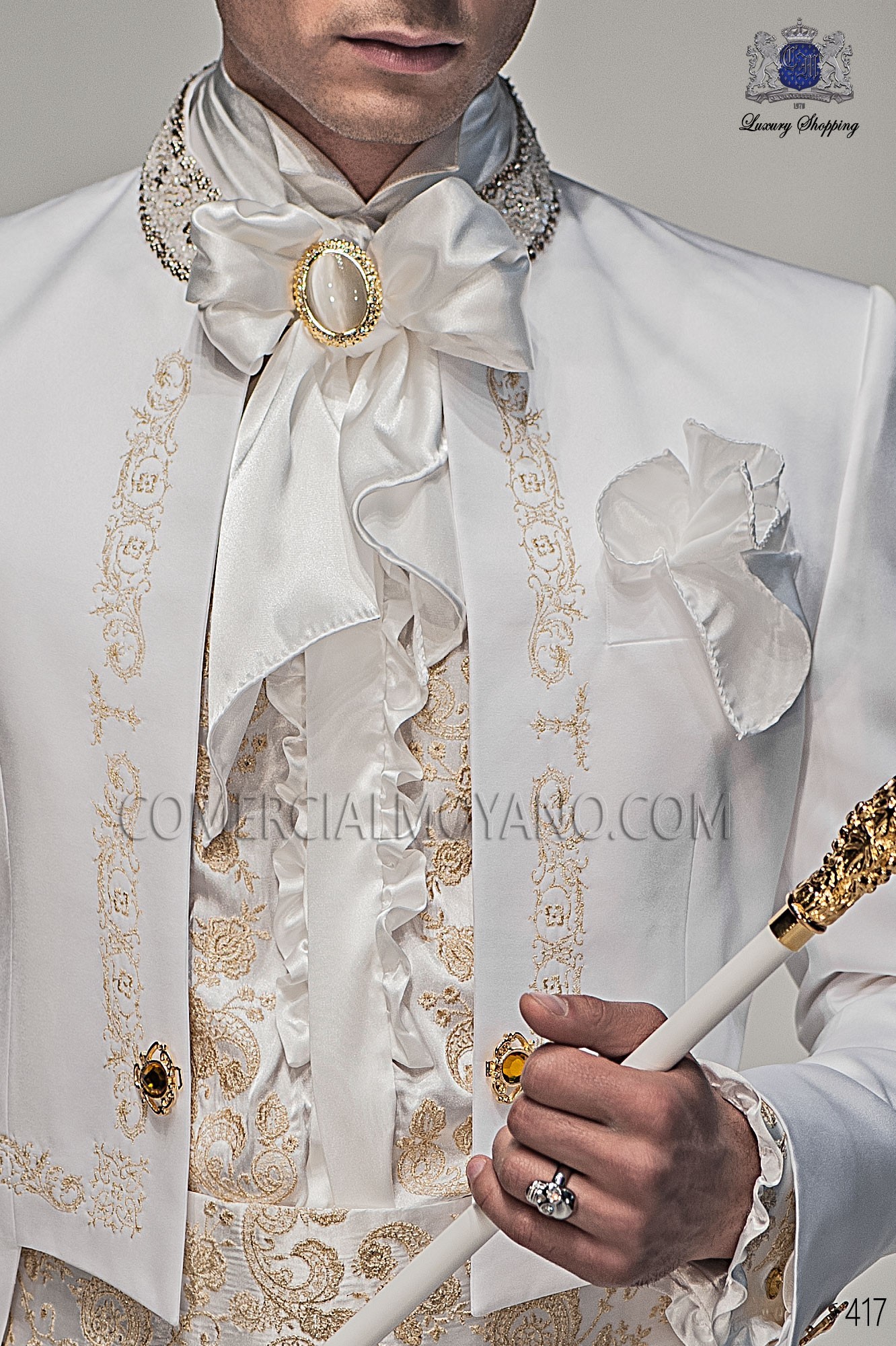 Traje barroco de novio blanco modelo: 417 Mario Moyano colección Barroco