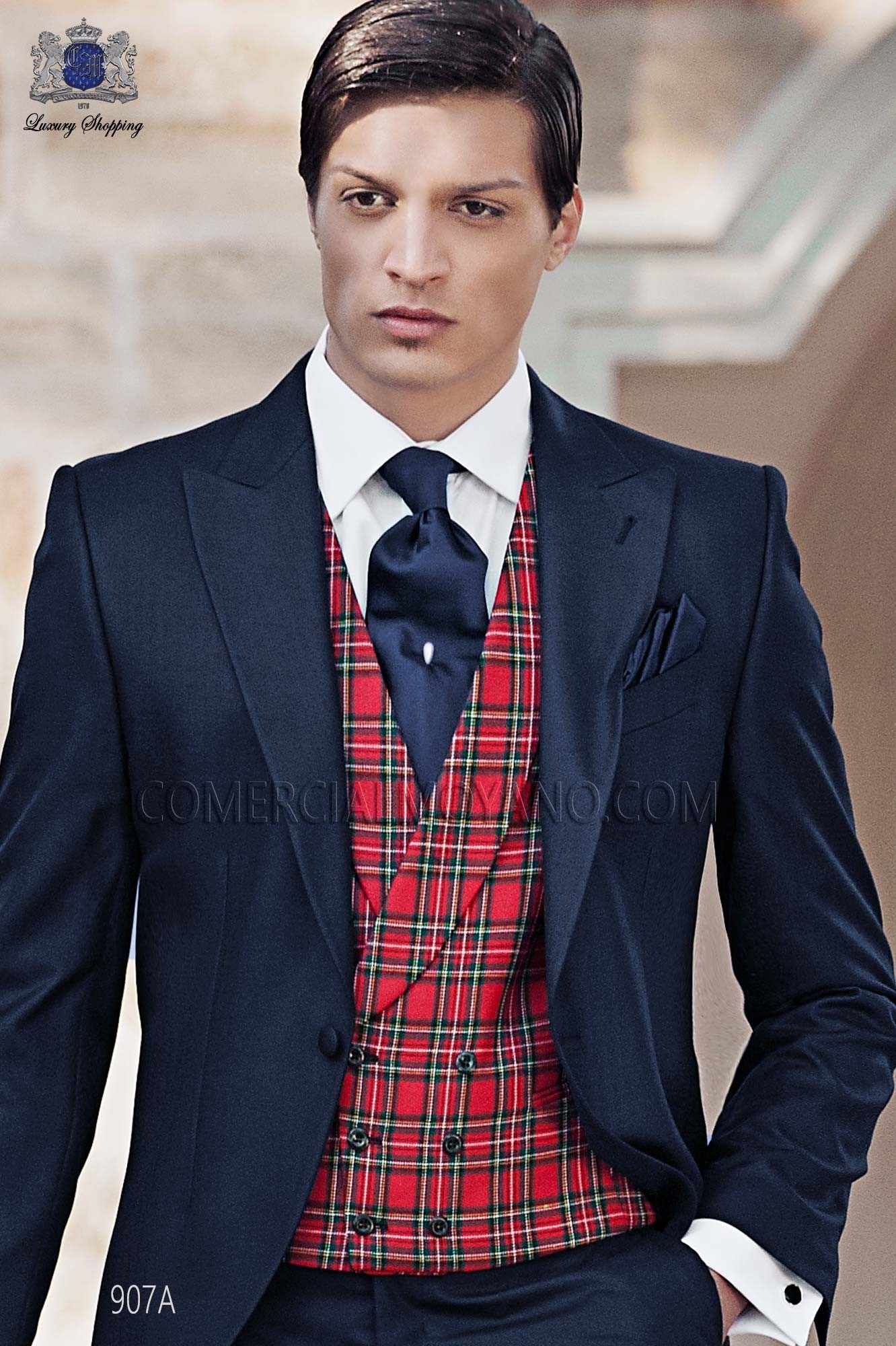 Traje Gentleman de novio azul modelo: 907A Mario Moyano colección Gentleman
