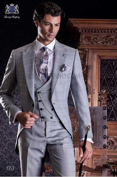 Elegant frock coatItalian tailoring cut "Slim", an opening. Prince of Wales fabric