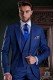 Couture italienne costume coupé élégant "Slim" de poche match fille et deux boutons. Refroidir tissu de laine bleu.