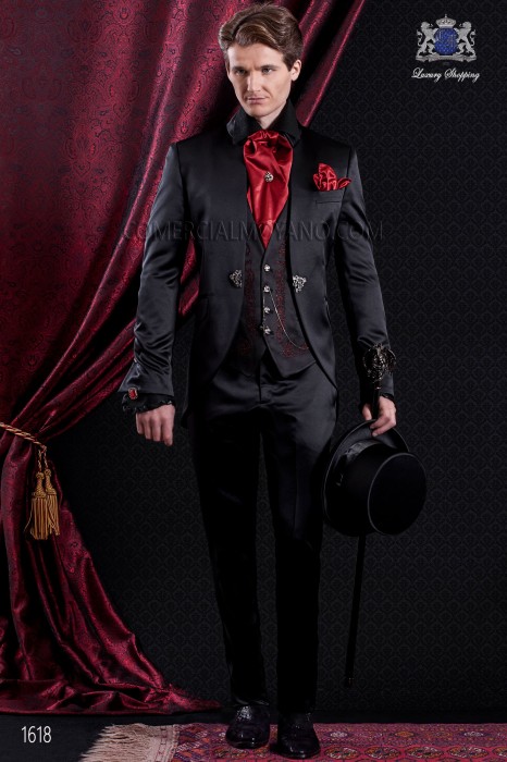 Anzug Barock. Weinlese-Kostüm Satin Mantel schwarzem Stoff mit Nacken Napoleon