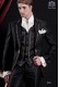 Costume de marié baroque. Veste Vintage brocart noir tissu avec de la broderie or.