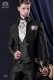 Anzug Barock. Klassiker Anzug Mantel schwarze Brokat mit Stehkragen.