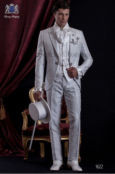 Costume de marié baroque. Habit tissu vintage perle gris / blanc avec brocart Broche fantaisie.