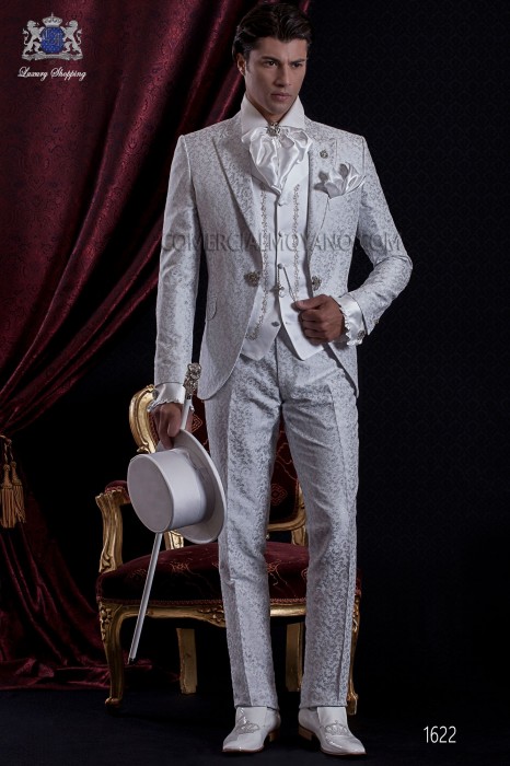 Anzug Barock. Coat Kleid Stoff vintage Perle grau / weiß Brokat mit Brosche Fantasie.