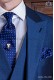 Bleu avec pois blancs marié cravate avec un mouchoir