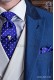 Cravate et mouchoir bleu royal avec pois blancs