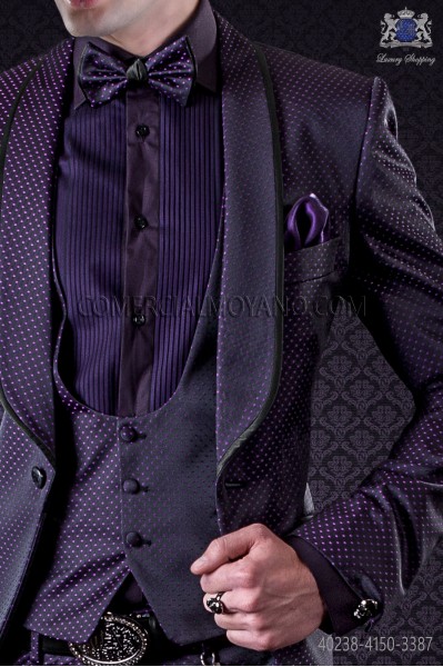 Camisa morada con plisé en pecho púrpura