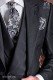 Corbata de seda gris con diseño paisley y pañuelo de bolsillo a juego