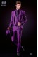 Traje de novio italiano púrpura con chaleco. Modelo solapa punta con vivos de raso y 1 botón. Tejido mixto lana. 