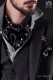 Foulard noir avec mouchoir de pur soie avec crânes imprimés blancs