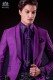 Traje de novio esmoquin italiano púrpura. Modelo solapa chal con vivos de raso y 1 botón. Tejido mixto lana. 