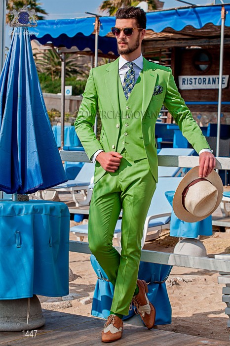 Anzug modernen italienischen Stil "Slim". Modell Klappen in "V" und 2 Tasten. Grün Gewebt 100% Baumwolle