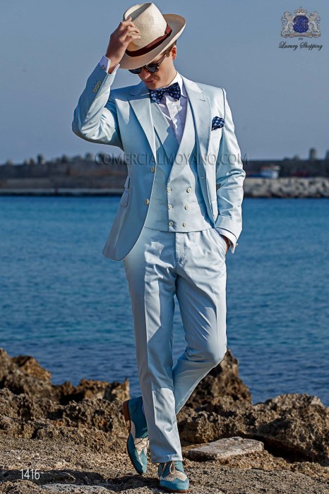 Italian suit with modern "Slim" flap "V" and 2 buttons. Woven light blue 100% cotton