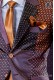 Étroite cravate or en satin avec mouchoir correspondant