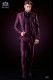 Traje italiano moderno púrpura diseño monocromo. Solapa a punta con vivos de raso y 1 botón. Tejido mixto lana. 