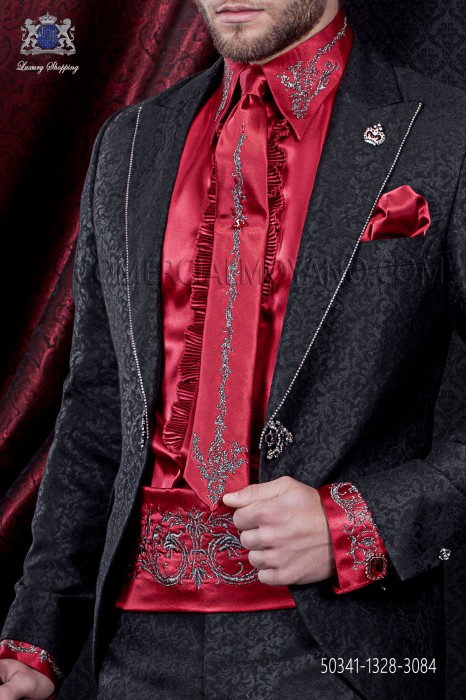 Chemise et accessoires satin rouge avec broderie drako