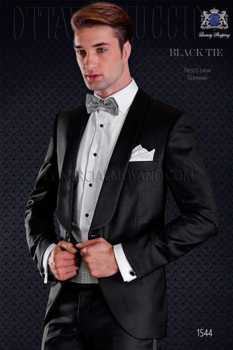 Marié smoking noir. L'élégance et l'excellence en robe de soirée pour les hommes.
