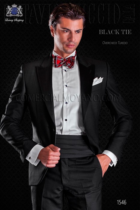 Bräutigam Smoking schwarz. Eleganz und Exzellenz im Abendkleid für Männer.