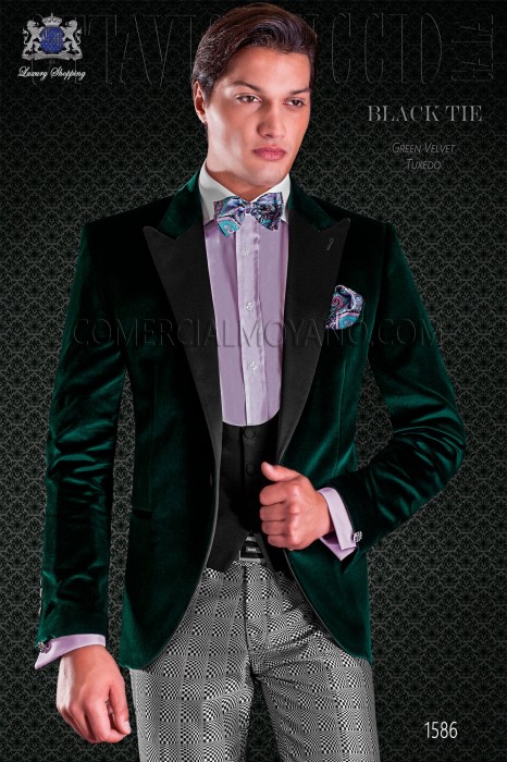 Esmoquin novio verde combinado con pantalón tejido optical negro-plata. Elegancia y excelencia en el vestir de noche.