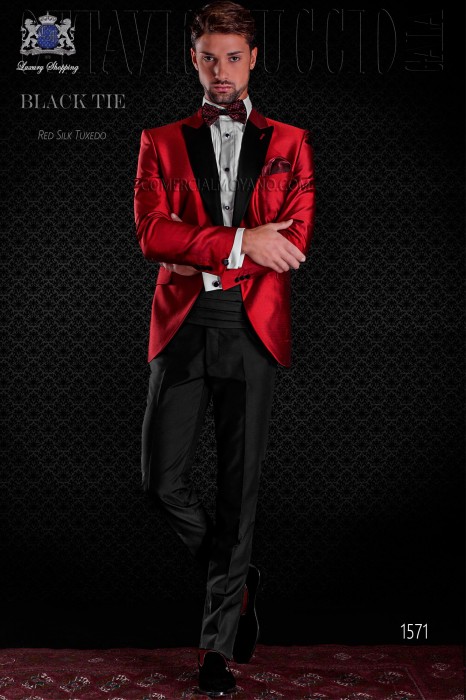 Tuxedo red shantung with satin lapels. Peak lapels and 1 button. Shantung silk mix fabric.