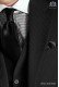 Cravate noir de satin et mouchoir