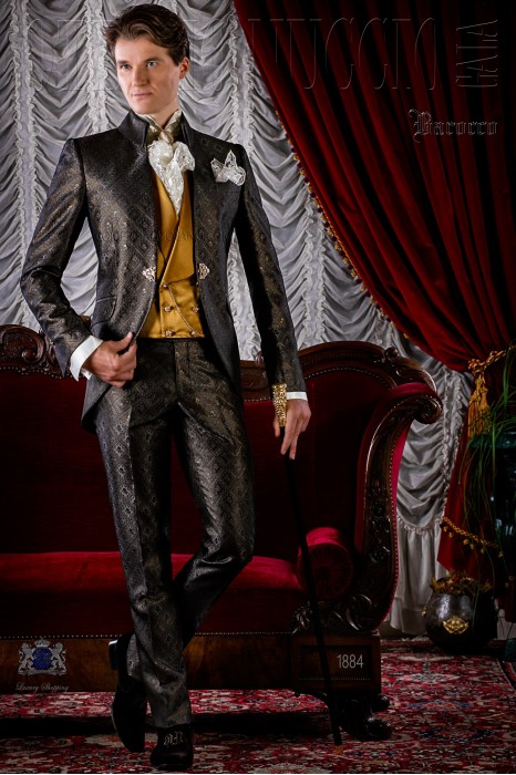 Gehrock Bräutigam Anzug, grau und gold, aus Brokat-Stoff.