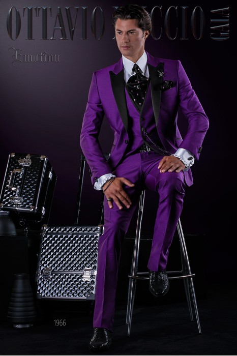 Mode Herren Anzug violett mit Weste und Satin Kontrast