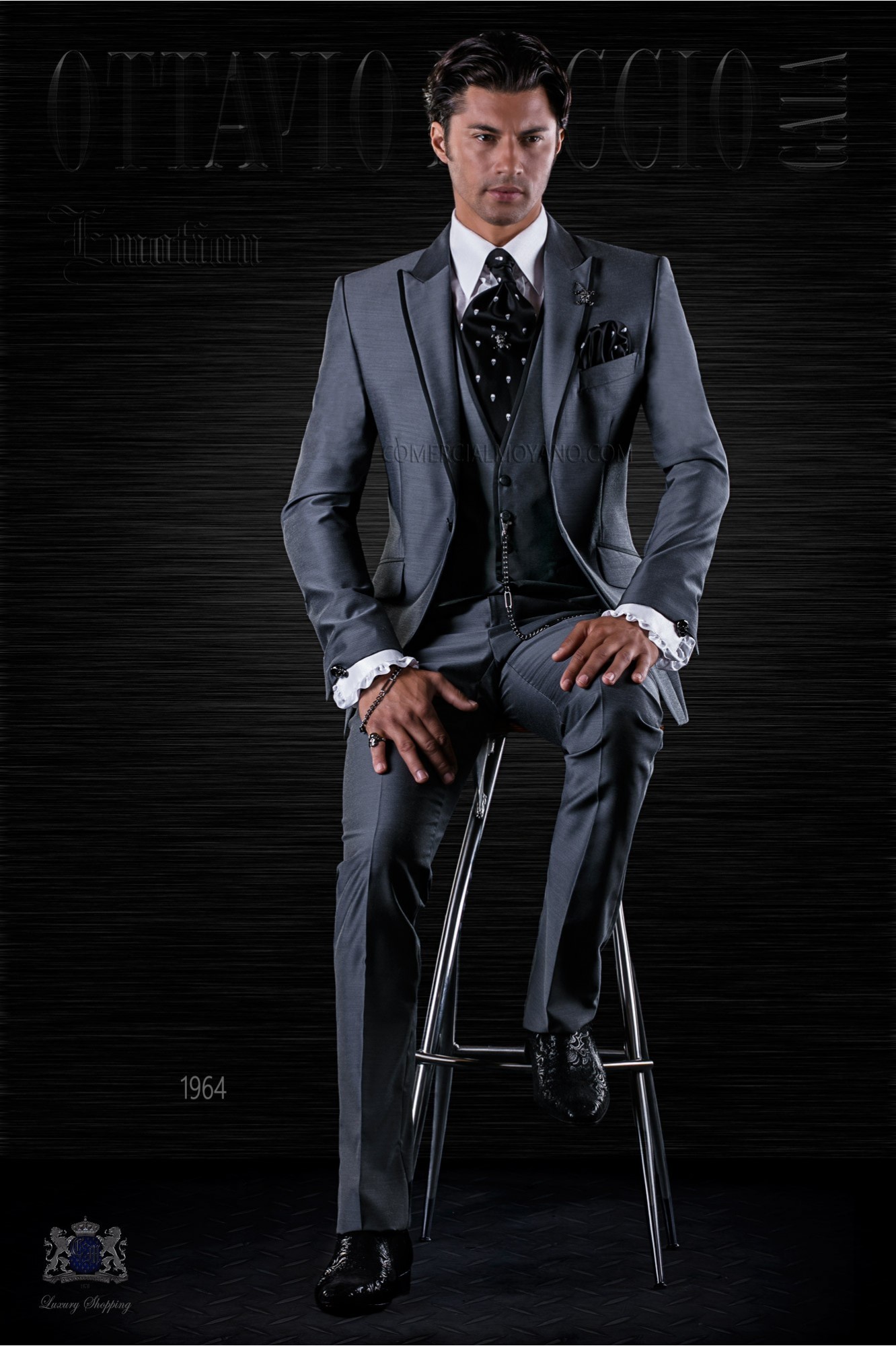 Fashion bespoke suit and waistcoat anthracite grey model 1964 Mario Moyano