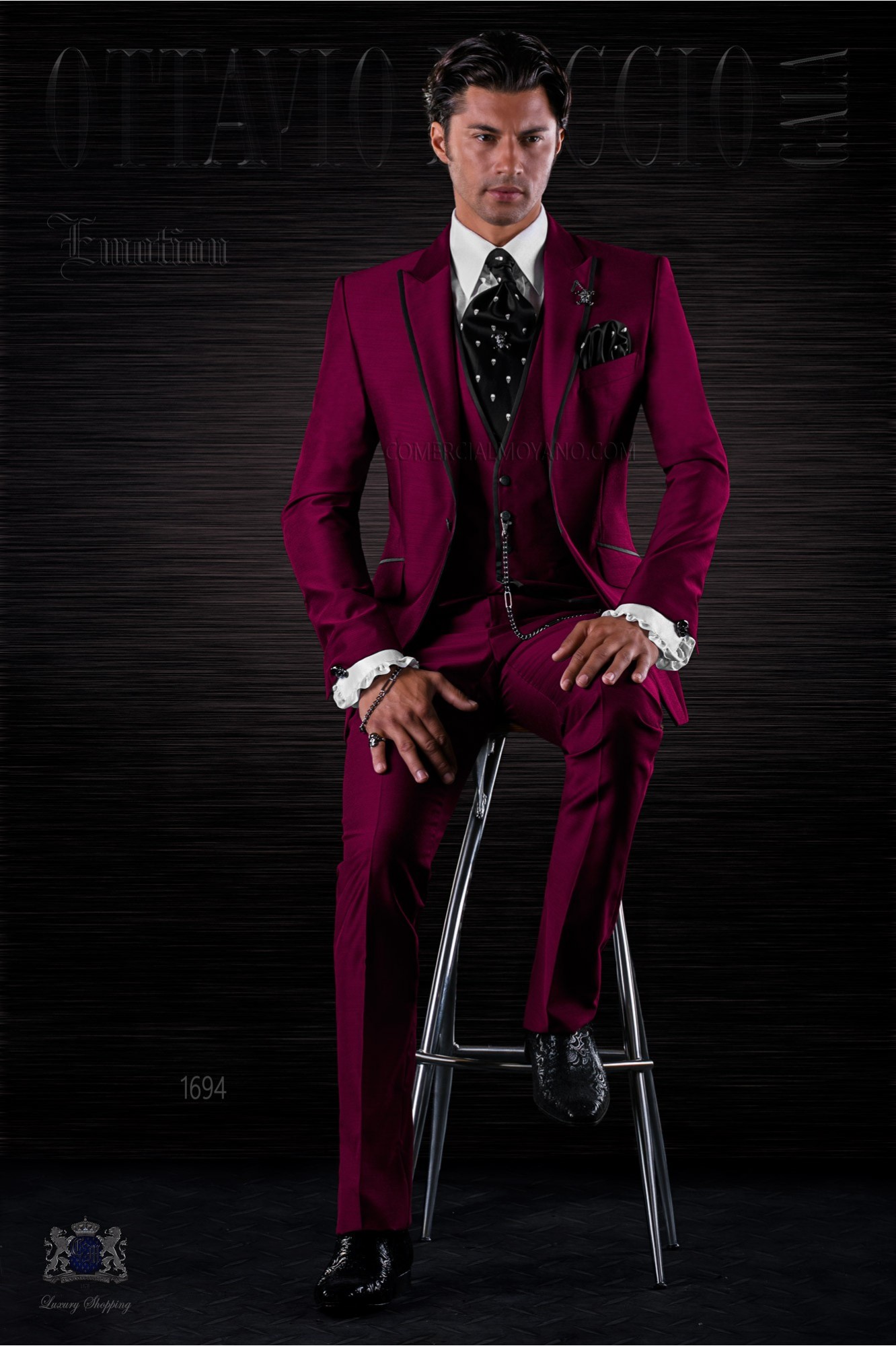Fashion burgundy bespoke 3 pieces suit with black satin details model 1694 Mario Moyano