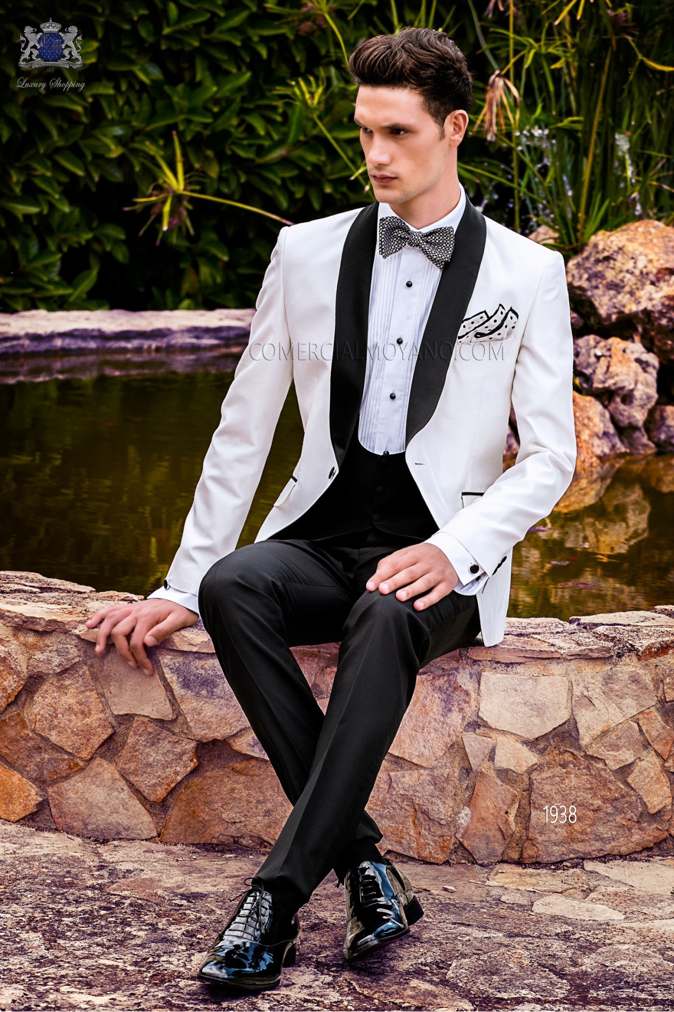 Bespoke black & white shantung dinner jacket combined with a black trousers