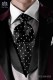 Corbata italiana negra con lunares blancos de pura seda
