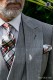 Cravate avec mouchoir de poche dans la conception de tartan de soie pure