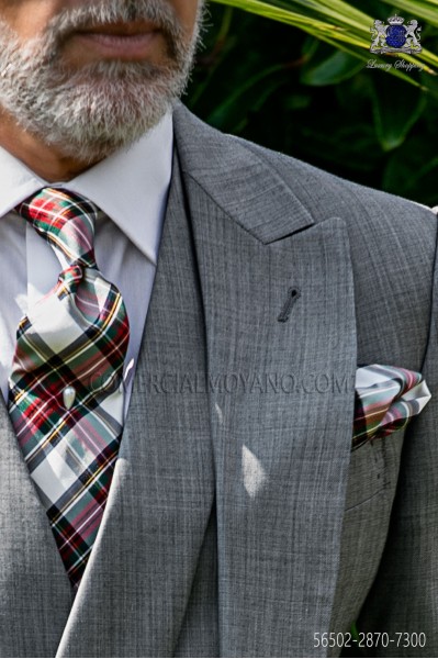 Corbata con pañuelo de bolsillo en pura seda diseño tartán