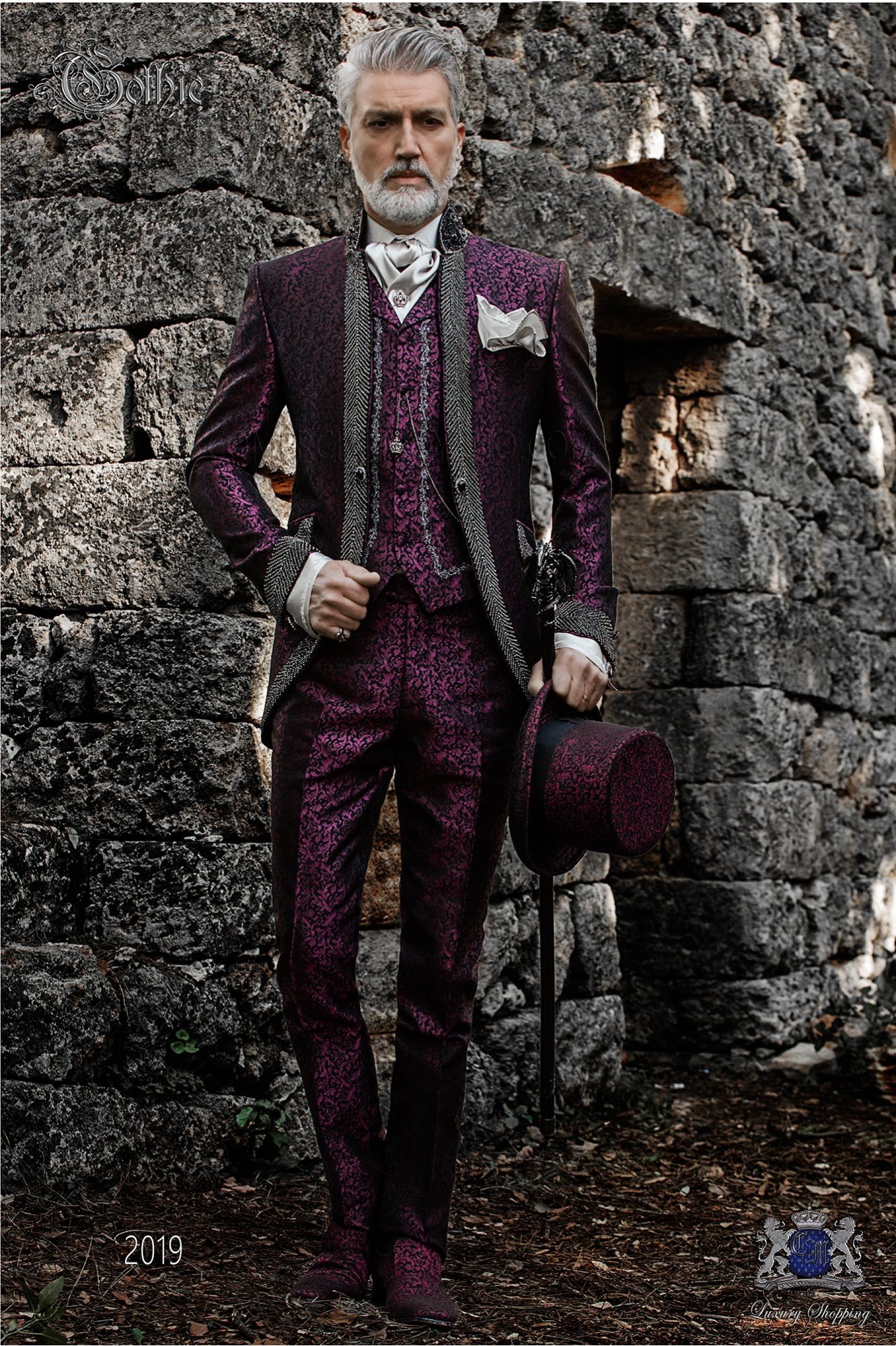 Vintage Men wedding frock coat in purple brocade fabric with Mao collar with black rhinestones model 2019 Mario Moyano