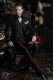 Costume de marié baroque, redingote vintage col Napoléon en tissu jacquard noir avec broderie en d'argent et fermoir en cristal