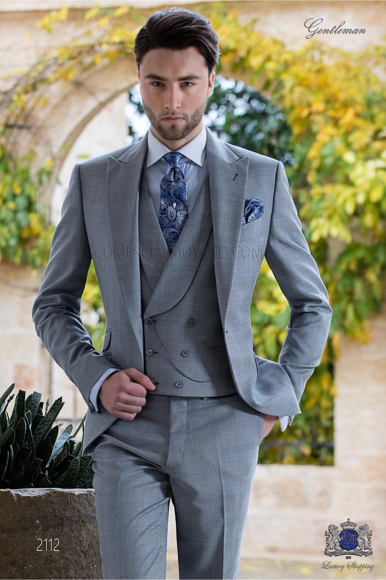 Traje de novio Príncipe de Gales gris claro y celest modelo: 2112 Mario Moyano colección Gentleman