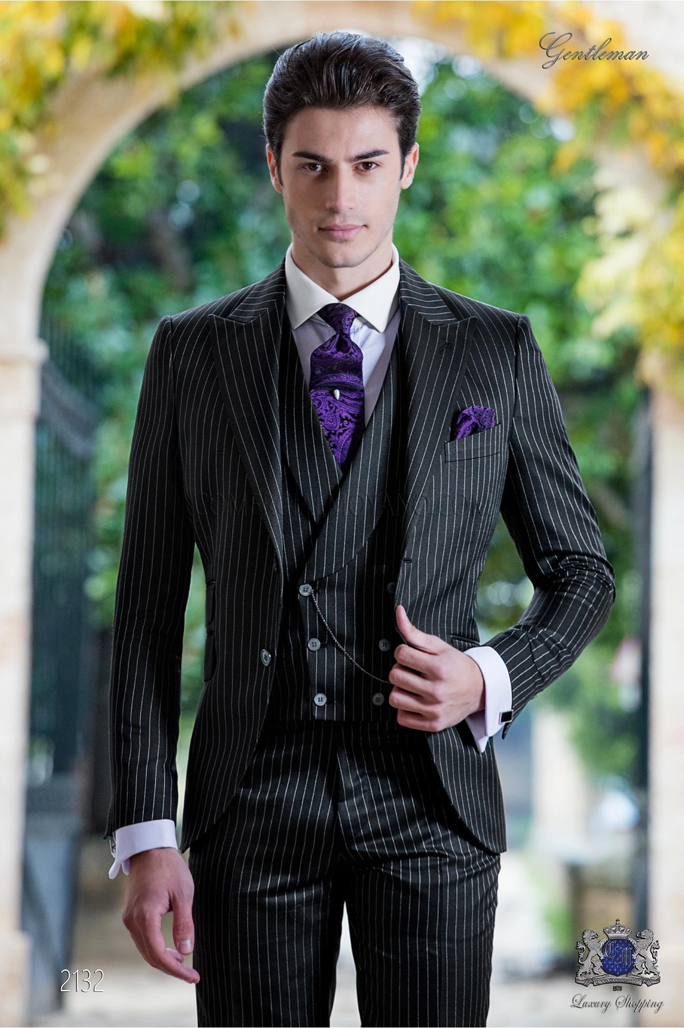 Bespoke royal blue pinstripe suit model 2132 Mario Moyano