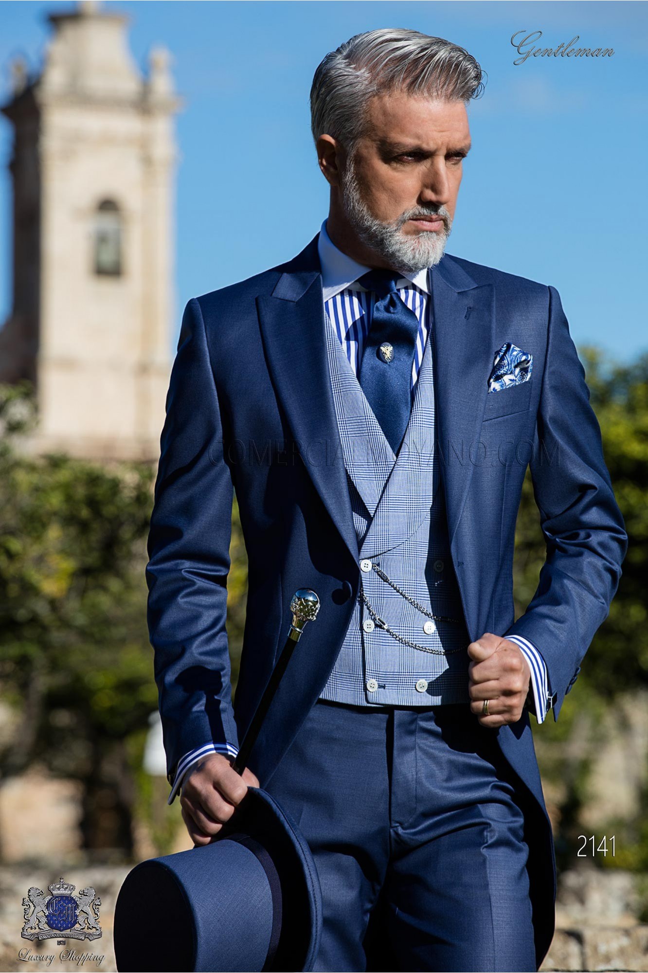 Chaqué de novio a medida azul royal fresco lana modelo: 2141 Mario Moyano colección Gentleman
