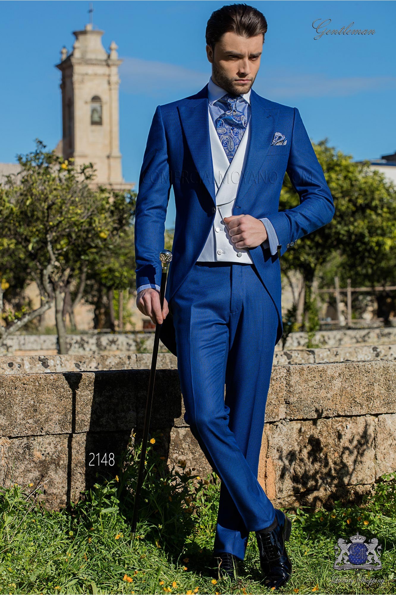 Houndstooth royal blue morning suit Mario Moreno Moyano.
