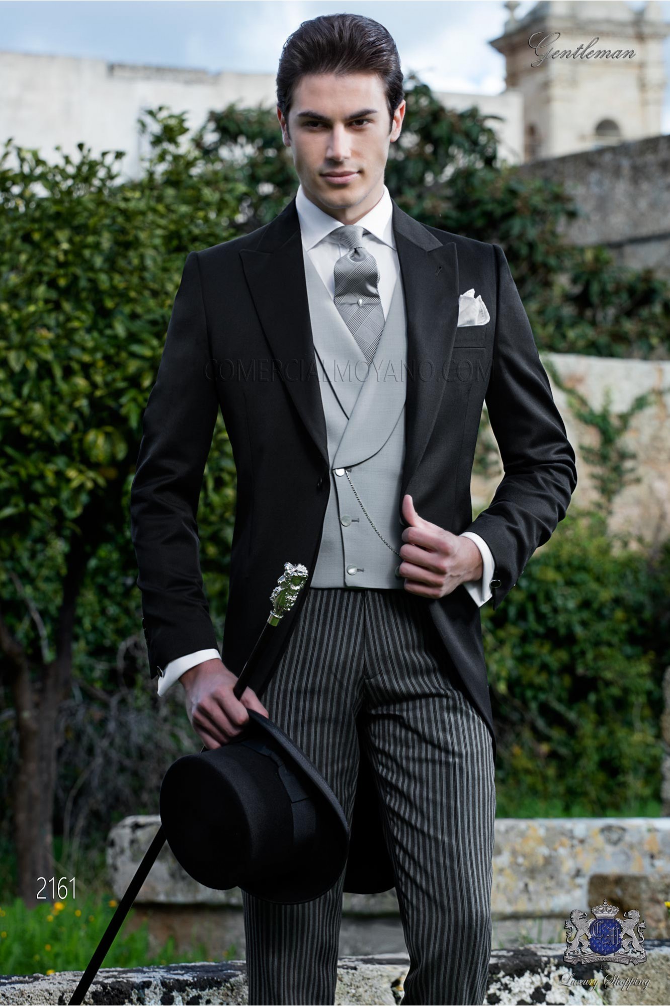 Italian tailoring frock coat. Fabric 100% black wool trousers label model 2161 Mario Moyano