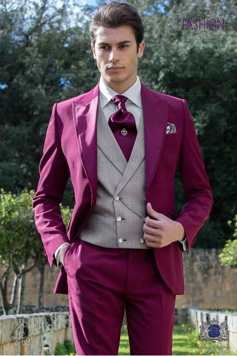 Veste de costume de coupe élégante Slim, en acétate laine bourgogne. Revers en pointe avec bords contrastants et un seul bouton