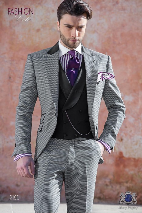 Costume de la mode italienne avec coupées revers de pointe modernes "slim" et un bouton. Coq jambe de conception de tissu.