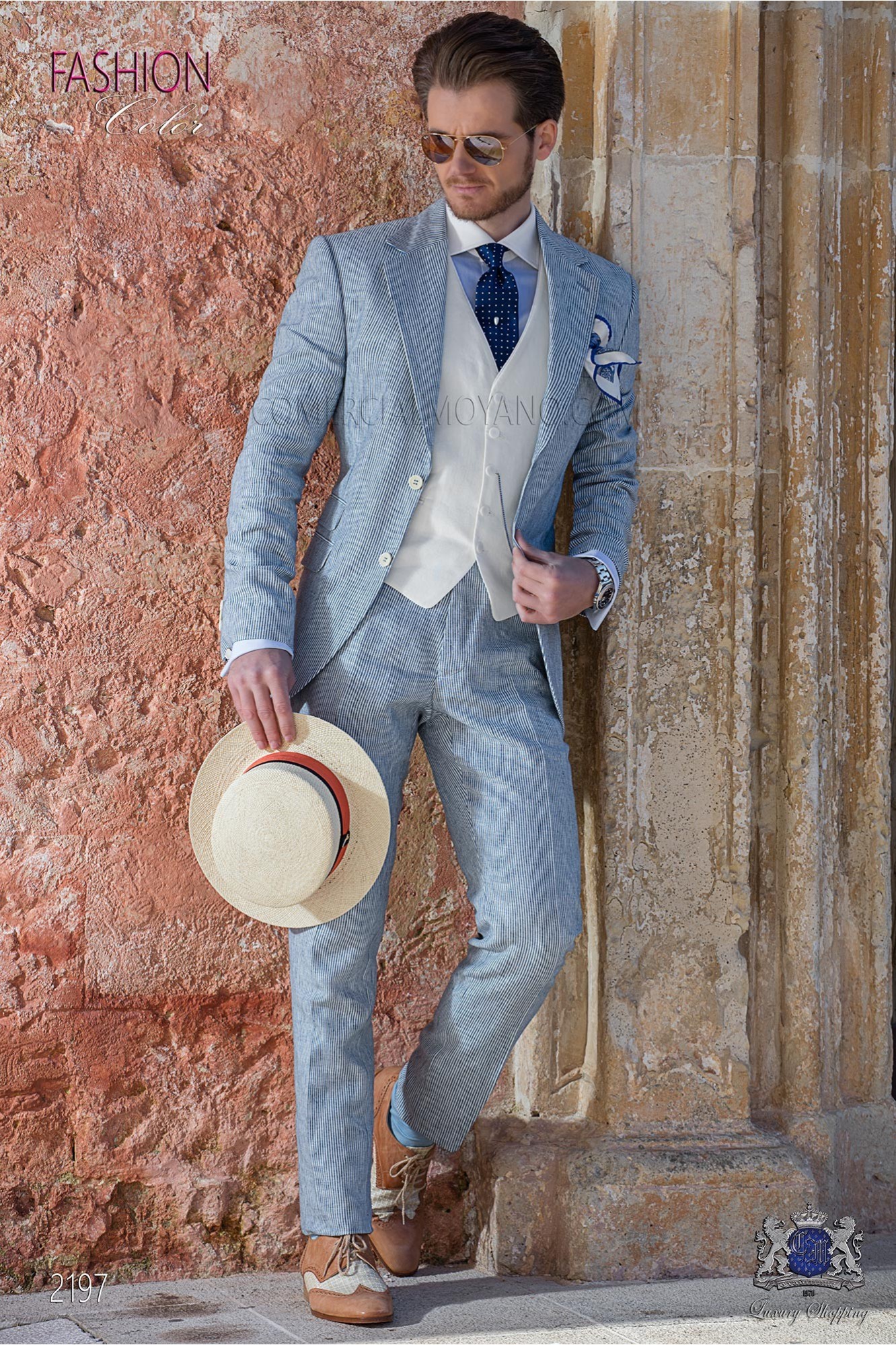 Traje de novio de lino azul con raya blanca modelo: 2197 Mario Moyano colección Hipster
