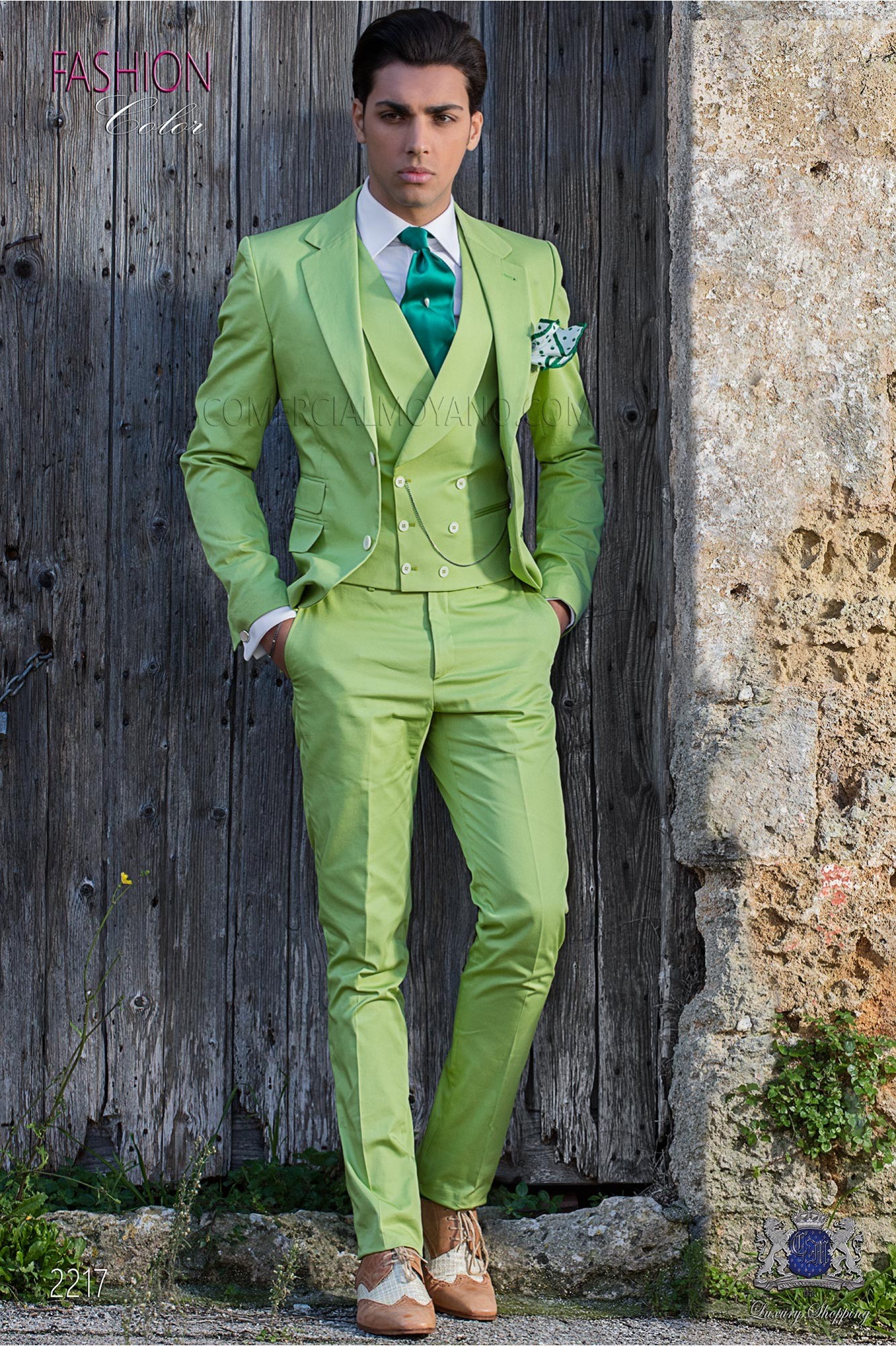 Traje moderno italiano de estilo “Slim”. Tejido color verde 100% algodón modelo: 2217 Mario Moyano colección Hipster