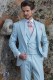 Traje moderno italiano de estilo “Slim”. Tejido azul celeste 100% algodón