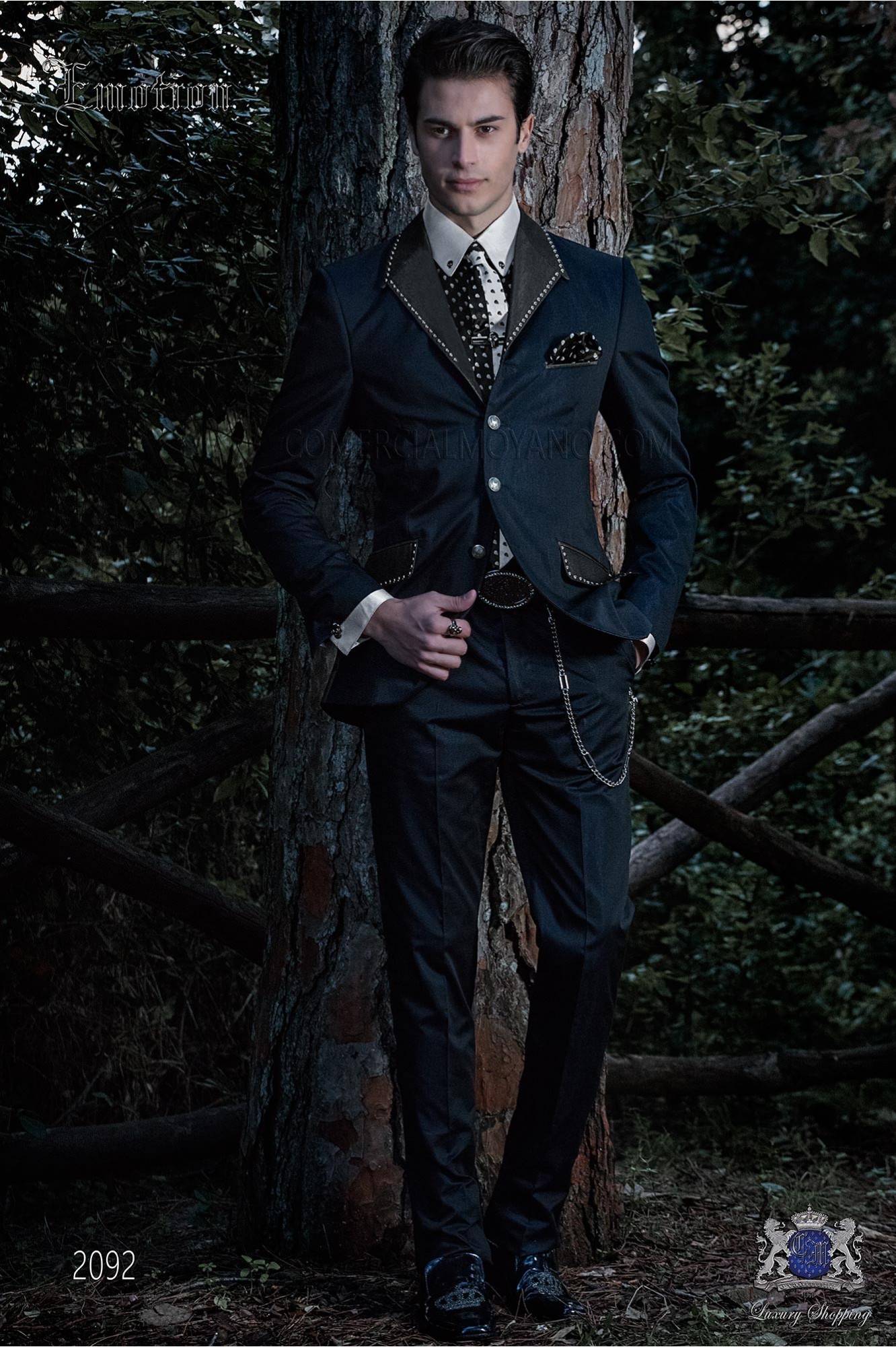 Fashion bespoke suit navy blue model 2092 Mario Moyano