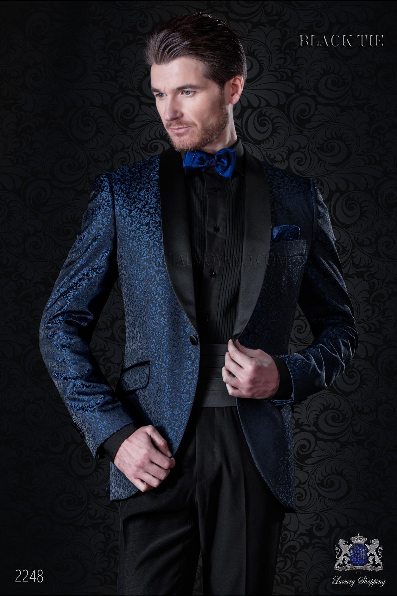 Bespoke black and blue silk dinner jacket combined with a black trousers model 2248 Mario Moyano